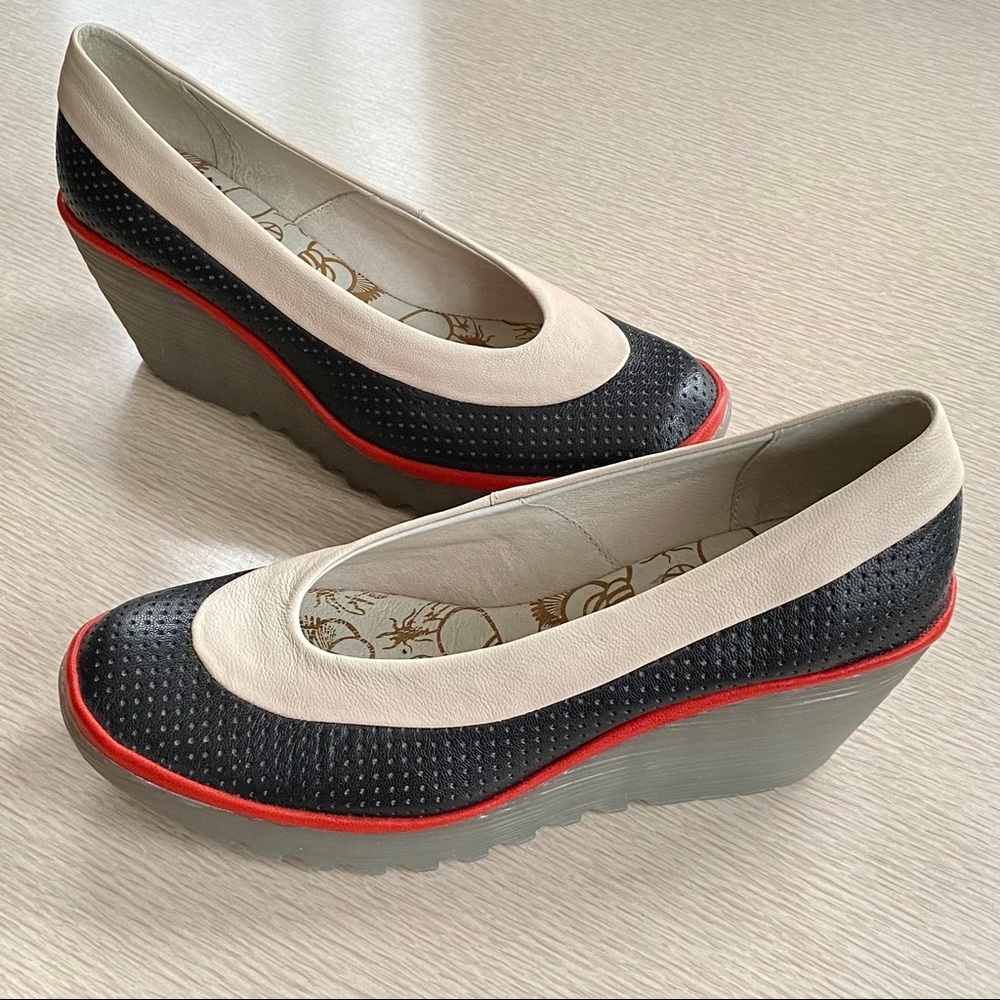 FLY LONDON Perforated Black Wedge, w/Cream & Red